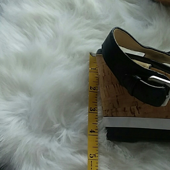 Liz Claiborne Black and White Cork Wedges - Picture 6 of 8